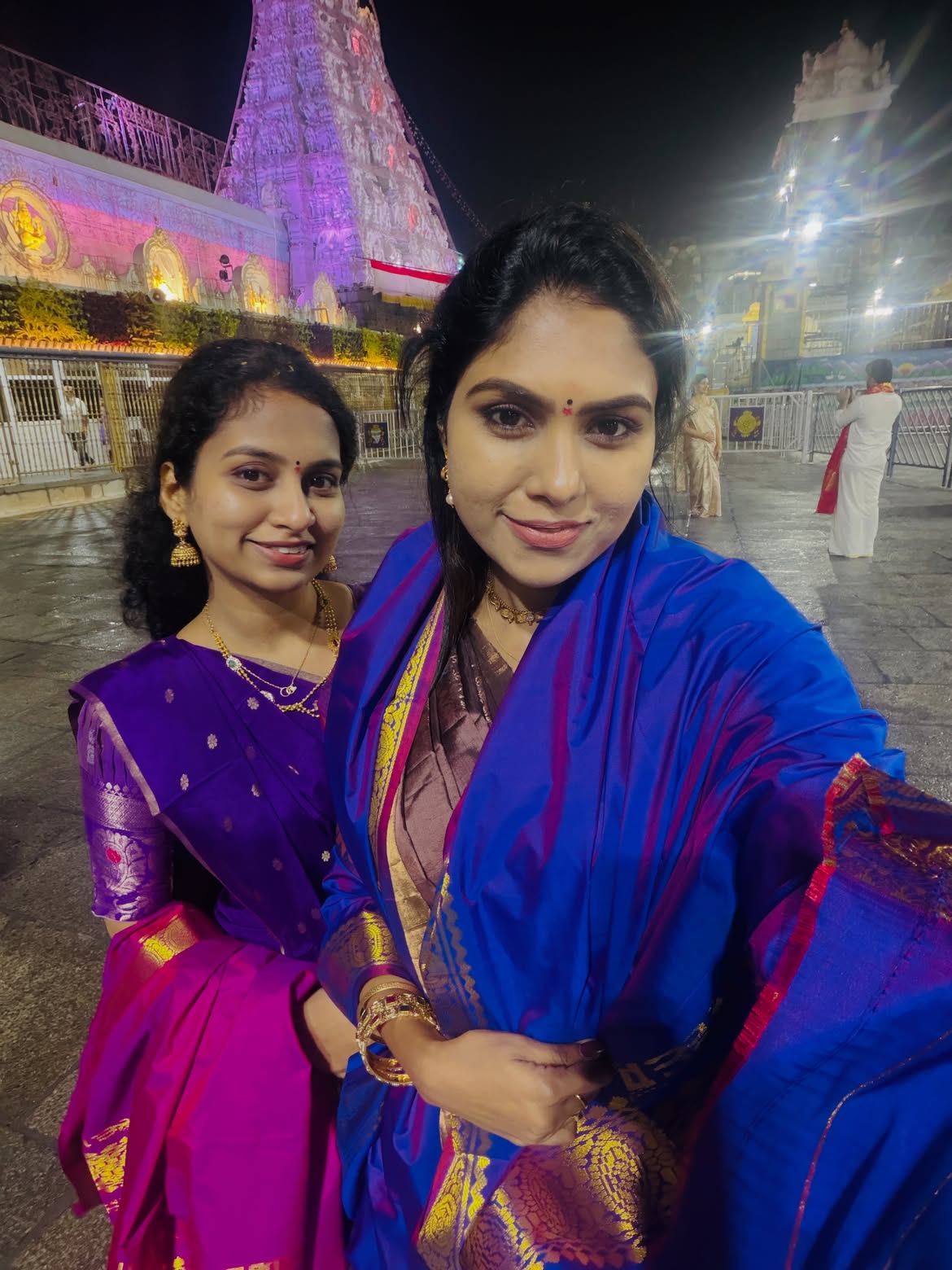 Jabardasth satya sri Wishes her Sister Keerthi Sri on Birthday
