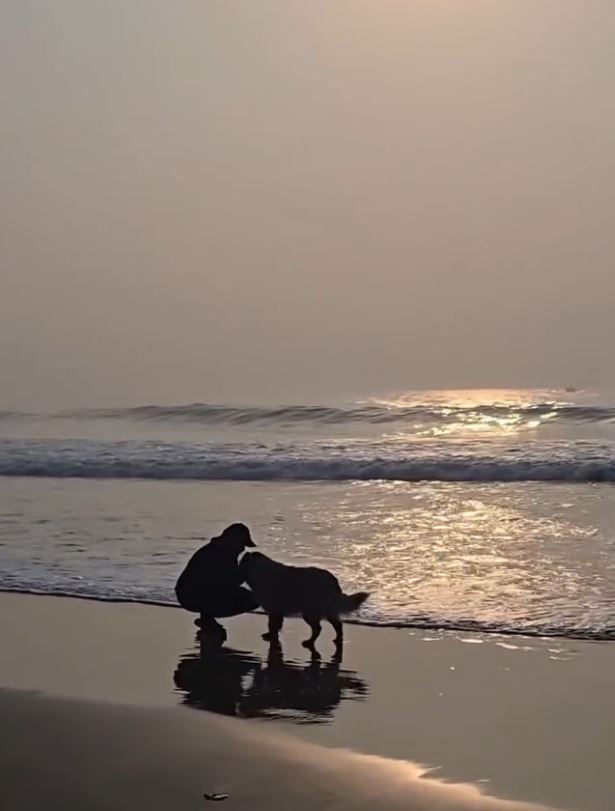 Shanmuk Jaswanth Shares Photos with his Pet Dog