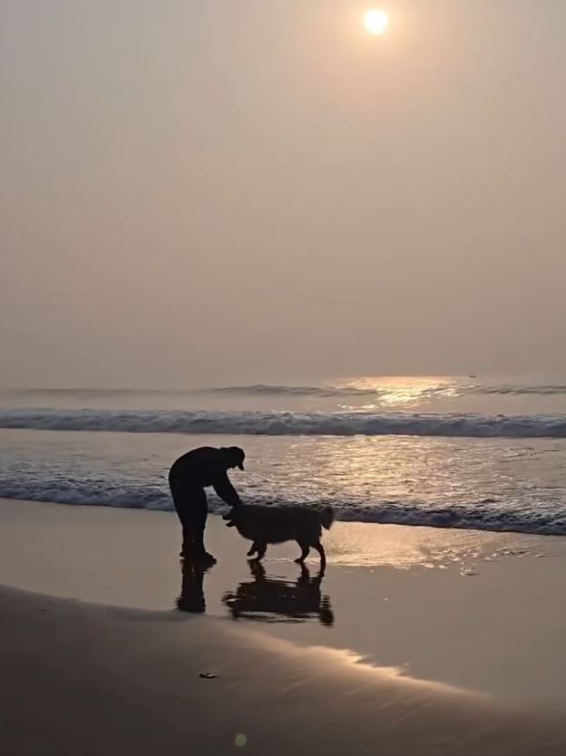 Shanmuk Jaswanth Shares Photos with his Pet Dog