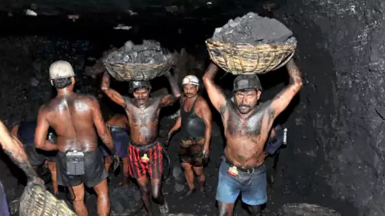 Singareni Workers : సింగరేణి కార్మికులకు గుడ్‌న్యూస్‌.. నెరవేరనున్న కల.. రెవెన్యూ శాఖ ఉత్తర్వులు