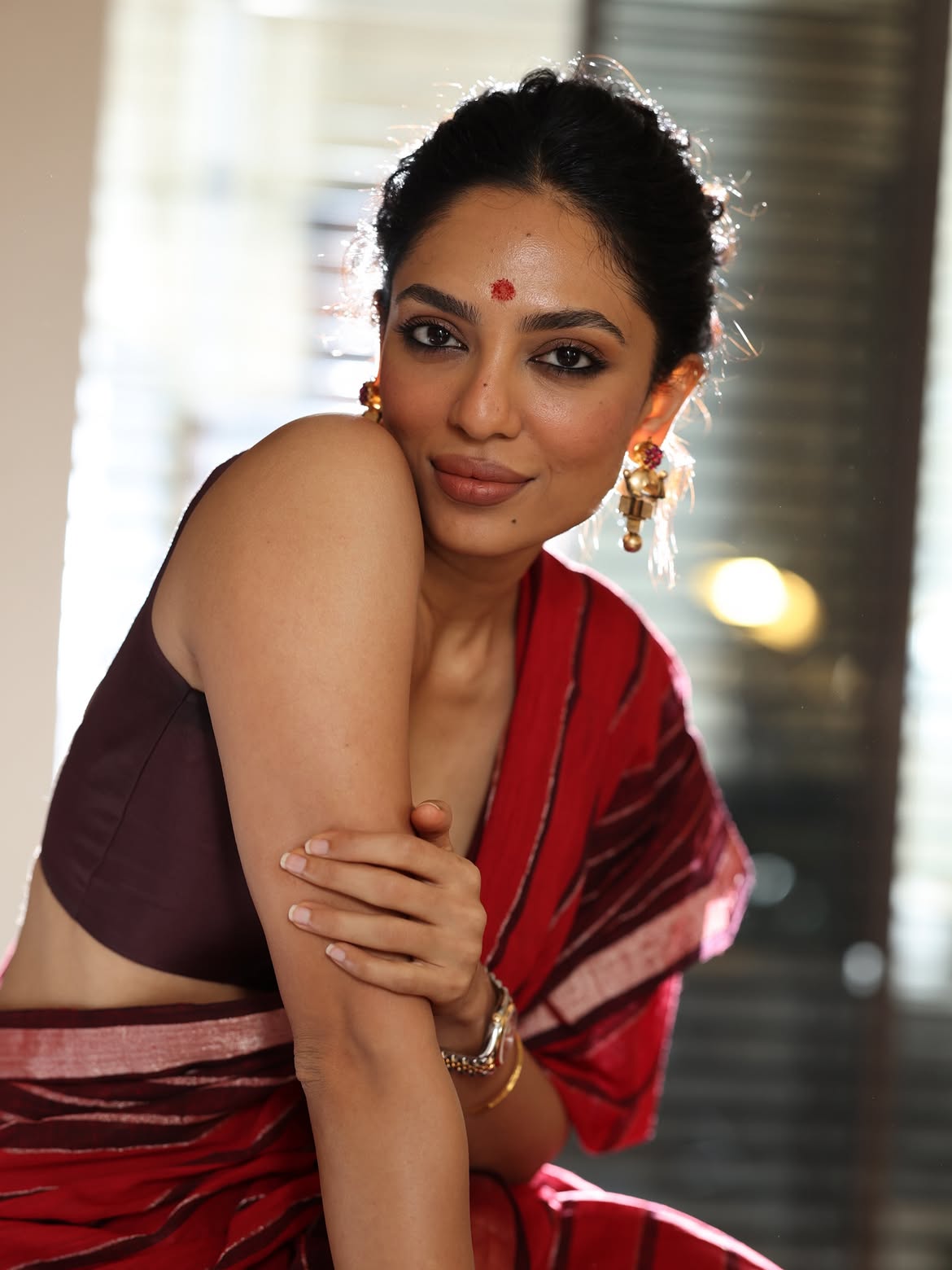 Sobhita Dhulipala Super Looks in Saree