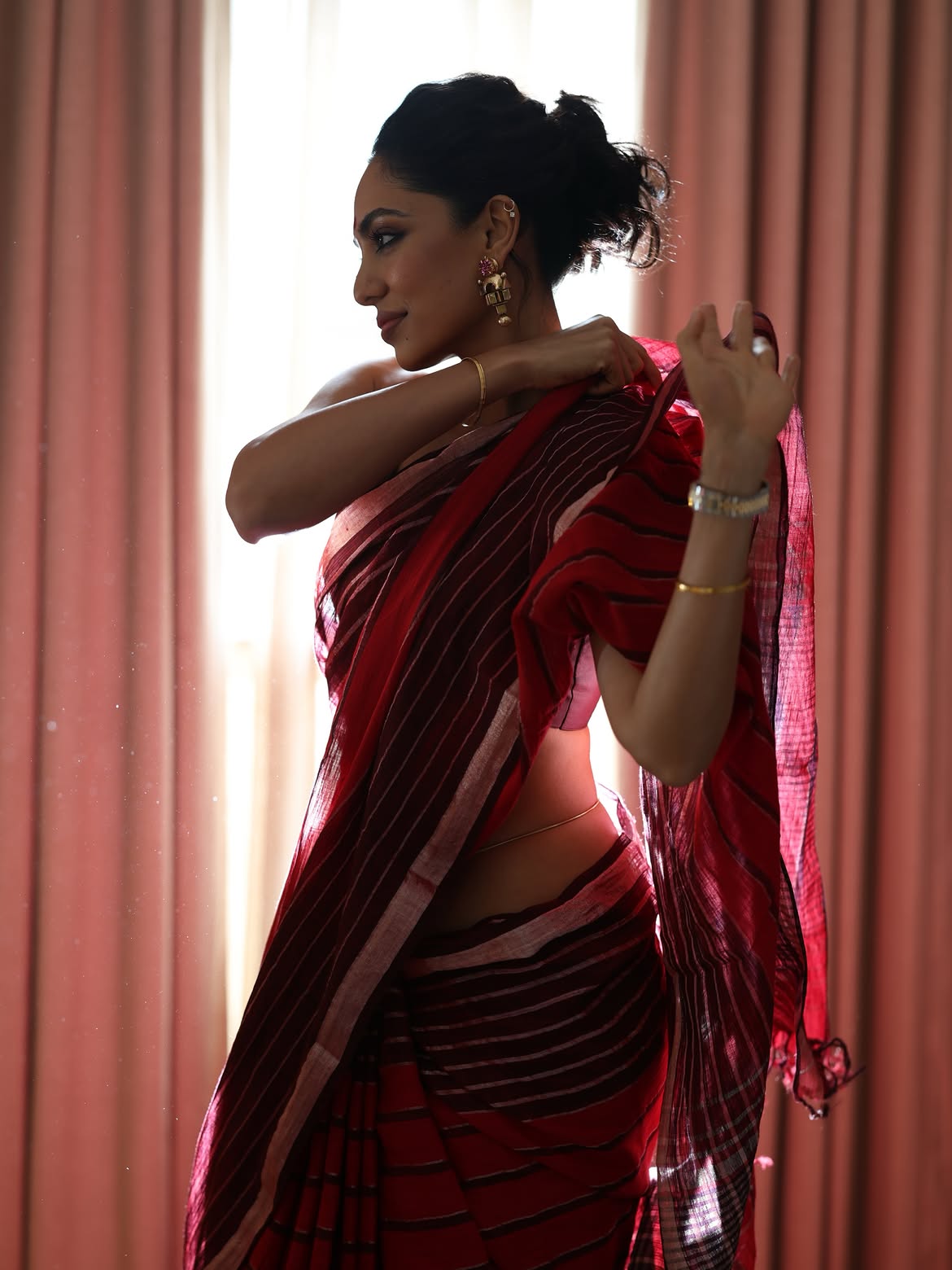 Sobhita Dhulipala Super Looks in Saree