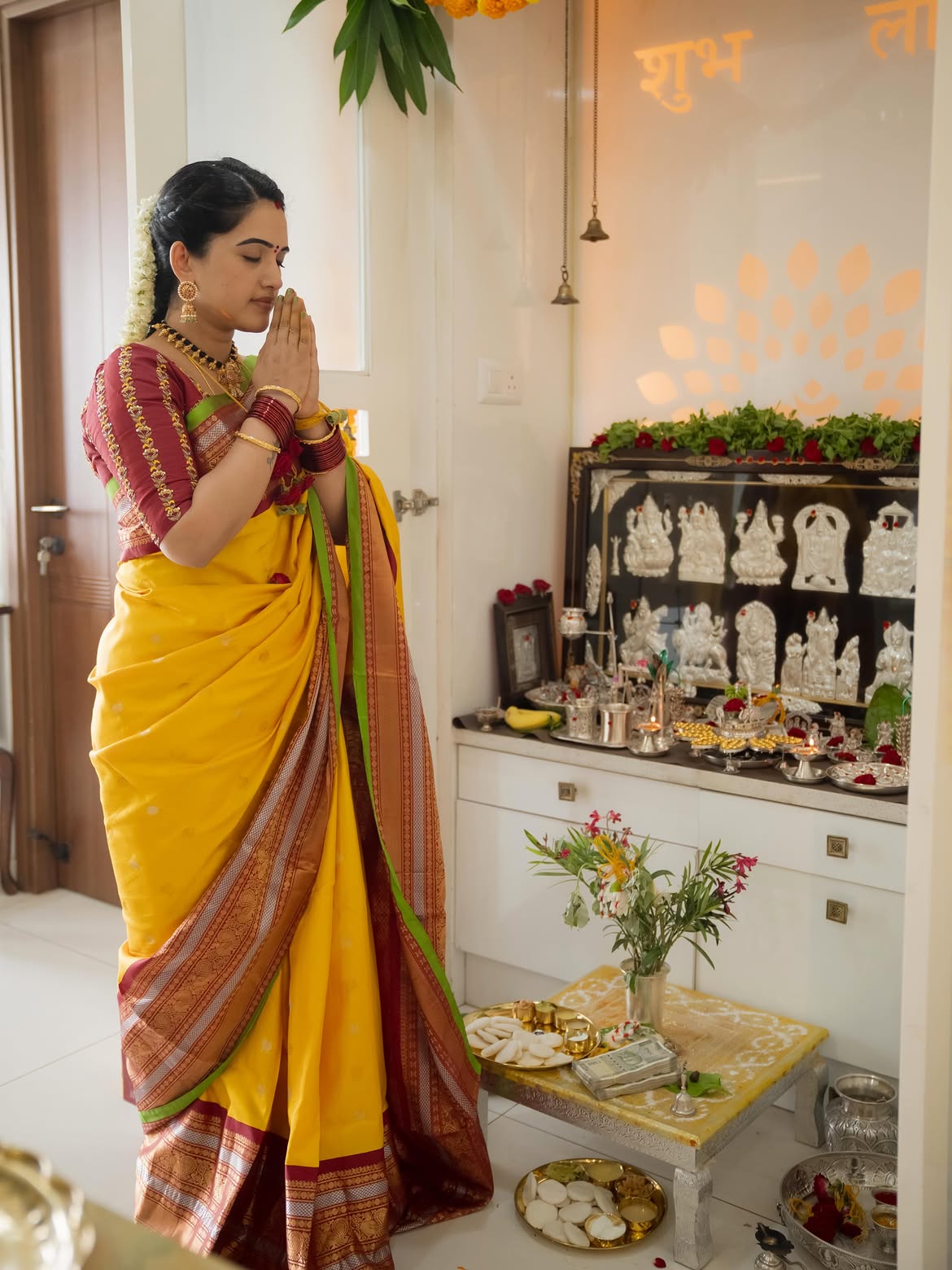 Anchor Sravanthi Chokarapu Perform Pooja
