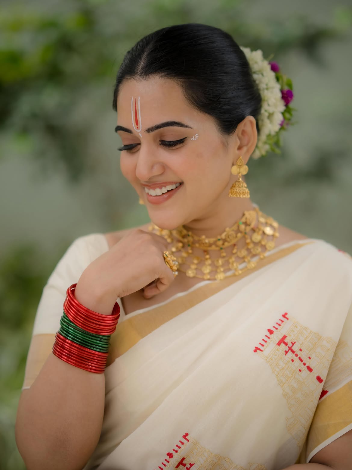 Sravanthi Chokarapu Traditional Looks