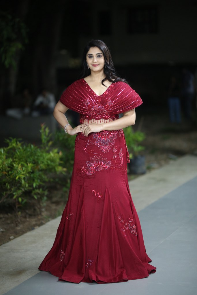 surabhi Simple Looks in Rambha Oorvasi Menaka Pre Release Event