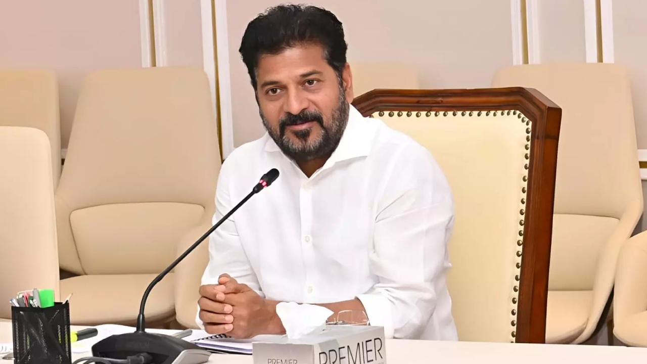 Telangana Cabinet Expansion : తెలంగాణలో మంత్రివర్గ విస్తరణపై ఉత్కంఠ.. ఖాళీ బెర్తులపై ఎవరికి ఛాన్స్?