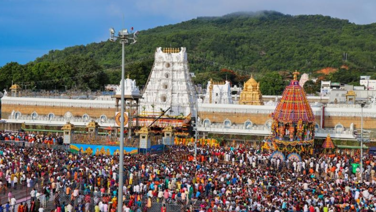 Tirumala : తిరుమల శ్రీవారి భక్తులకు అలర్ట్.. నేటి నుంచి ఈ టోకెన్లు ఇవ్వరు.. మళ్లీ ఎప్పుడు ఇస్తారంటే!
