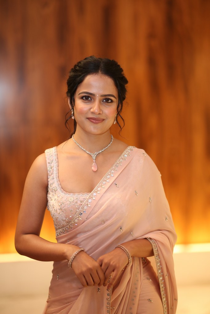 Vaishnavi Chaitanya Shines in Saree at Epic Trailer Launch Event