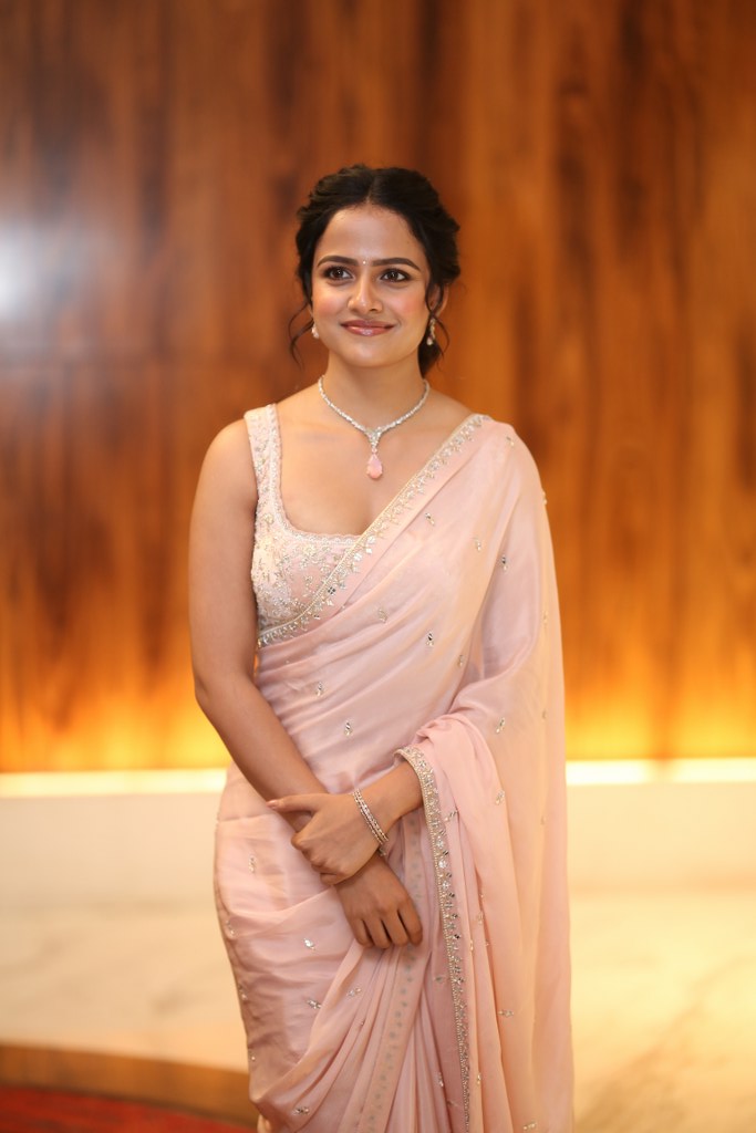 Vaishnavi Chaitanya Shines in Saree at Epic Trailer Launch Event