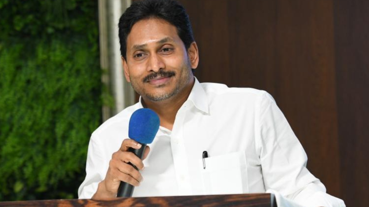 YS Jagan Mohan Reddy : పాదయాత్రపై వైఎస్ జగన్‌మోహన్ రెడ్డి కీలక ప్రకటన