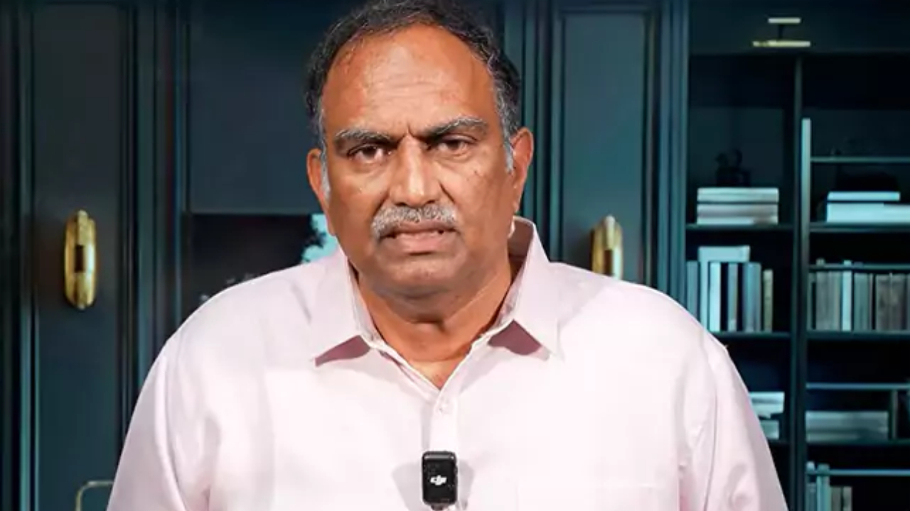 Veeramachineni Ramakrishna: వీరమాచినేని రామకృష్ణపై క్రిమినల్ కేసు.. VRK డైట్‌తో లా విద్యార్థికి ప్రాణాంతకం.. రాయదుర్గం పోలీస్ స్టేషన్‌లో ఎఫ్‌ఐఆర్!