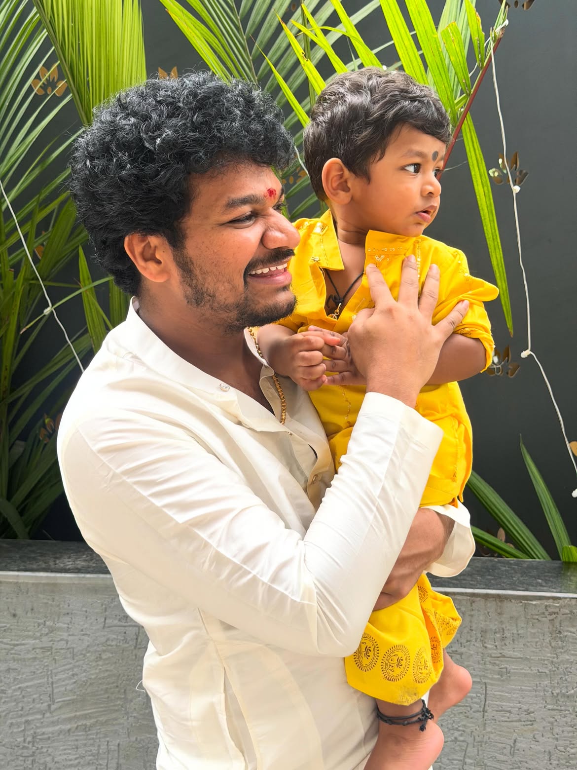 Jabardasth Avinash Shares Cute Photos with His Son