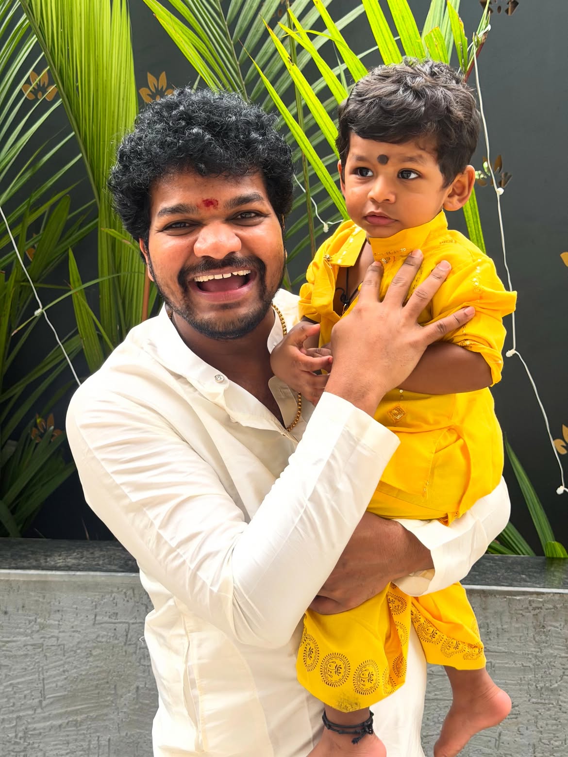 Jabardasth Avinash Shares Cute Photos with His Son