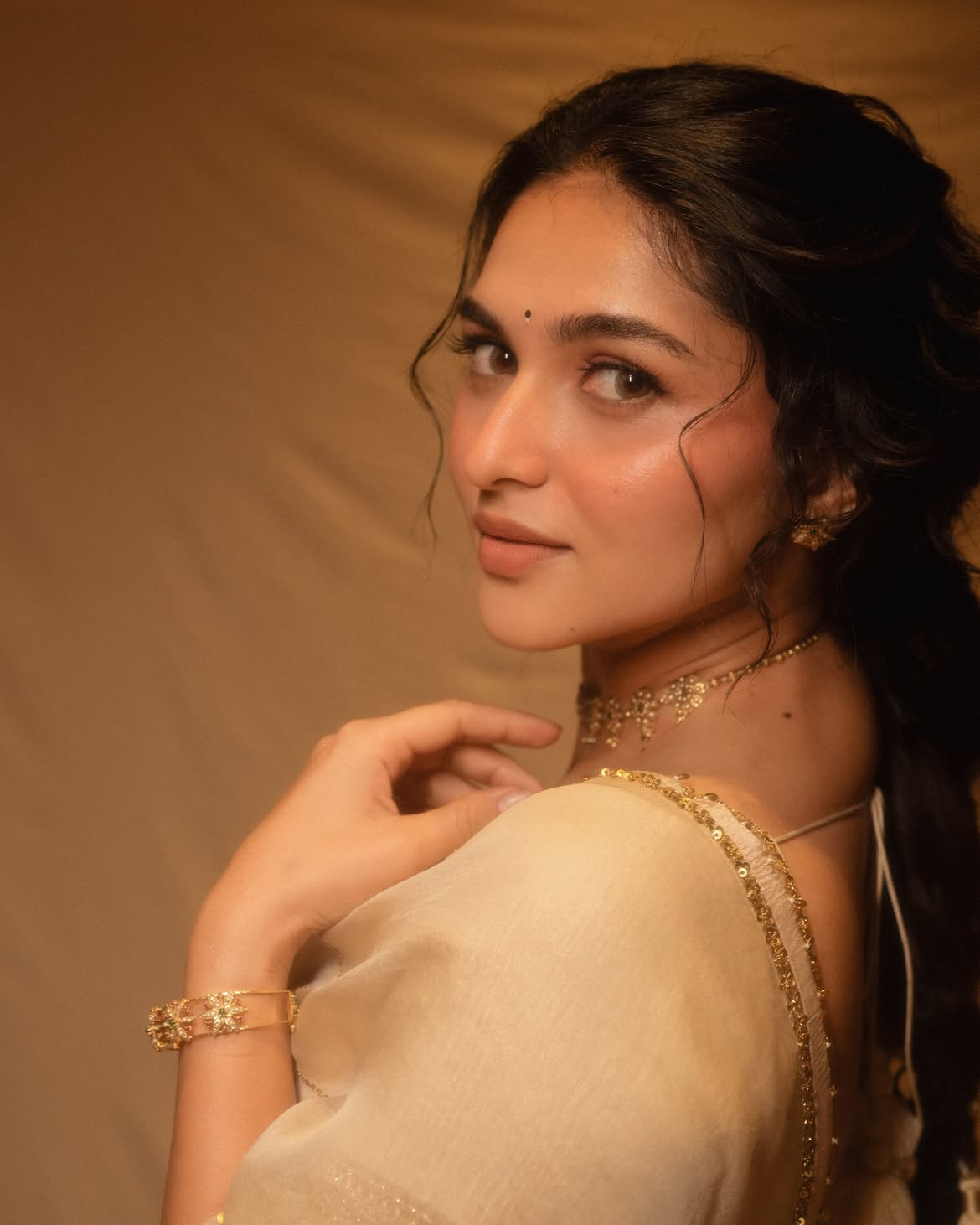 Kayadu Lohar Cute Photos in Saree