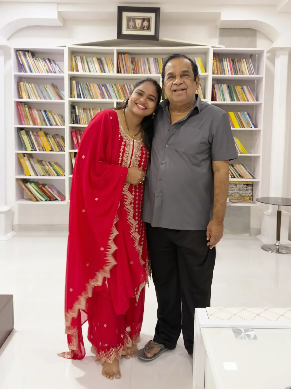 Kirrak RP Meets Brahmanandam with his Wife