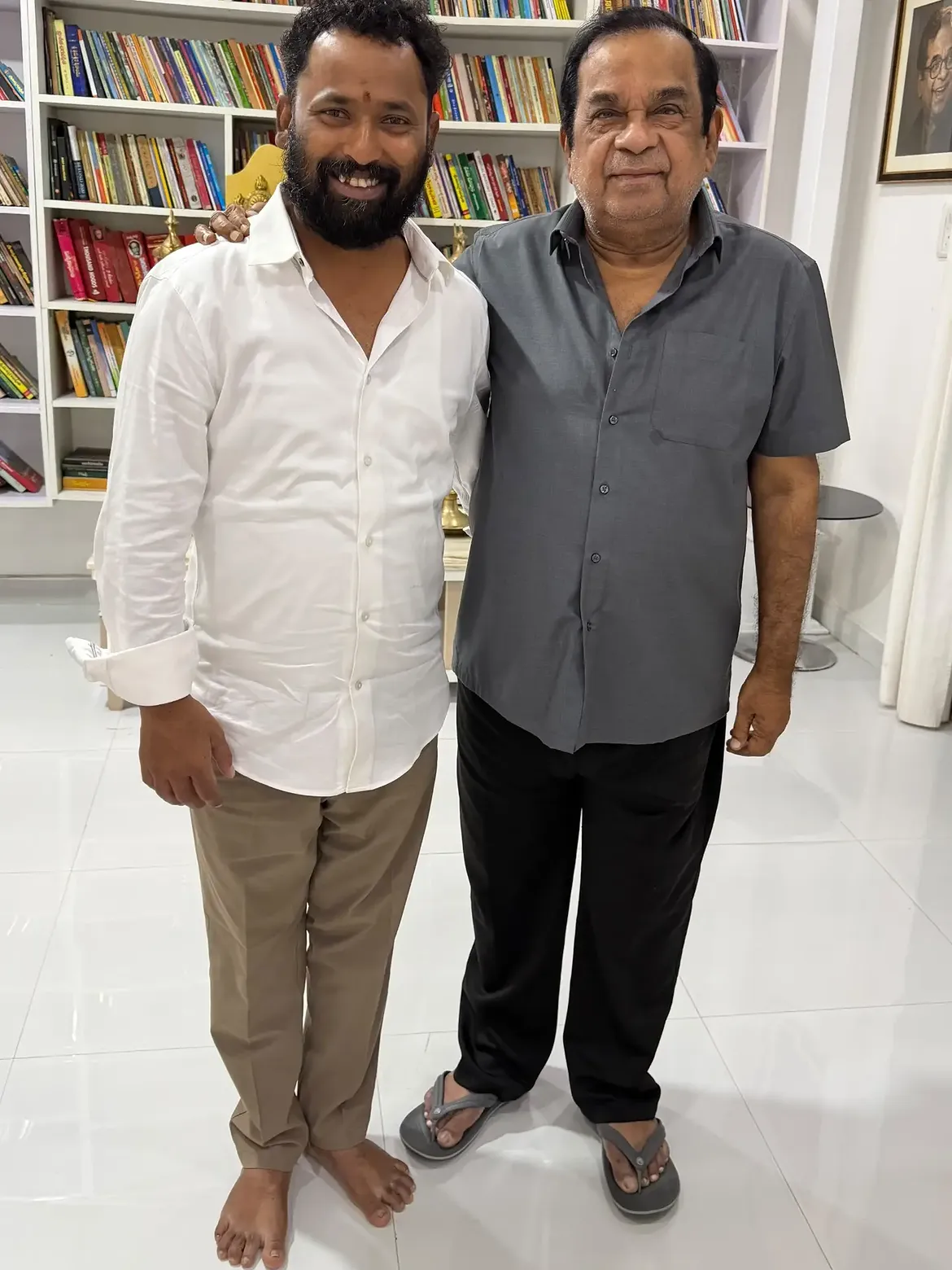 Kirrak RP Meets Brahmanandam with his Wife