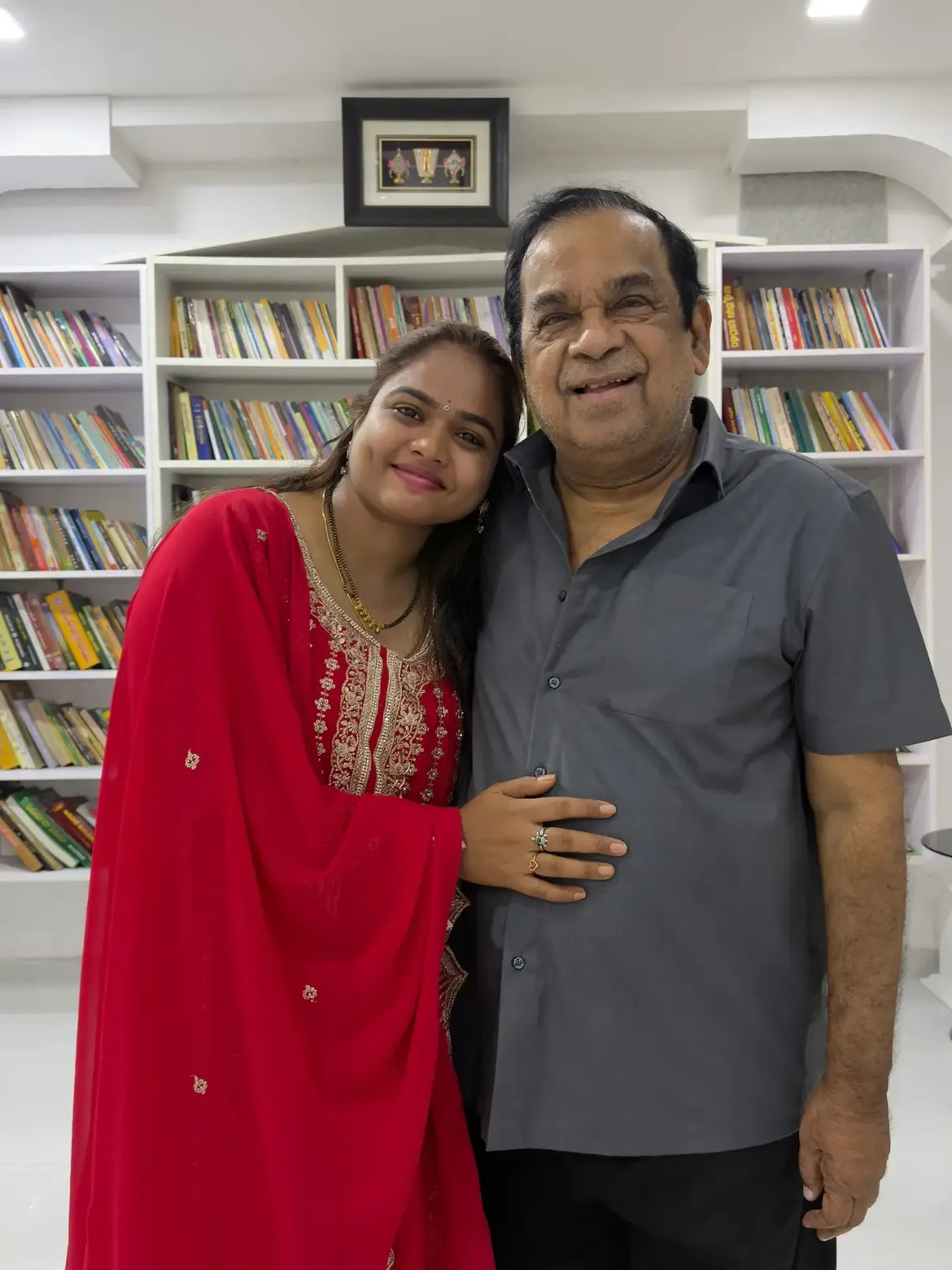 Kirrak RP Meets Brahmanandam with his Wife