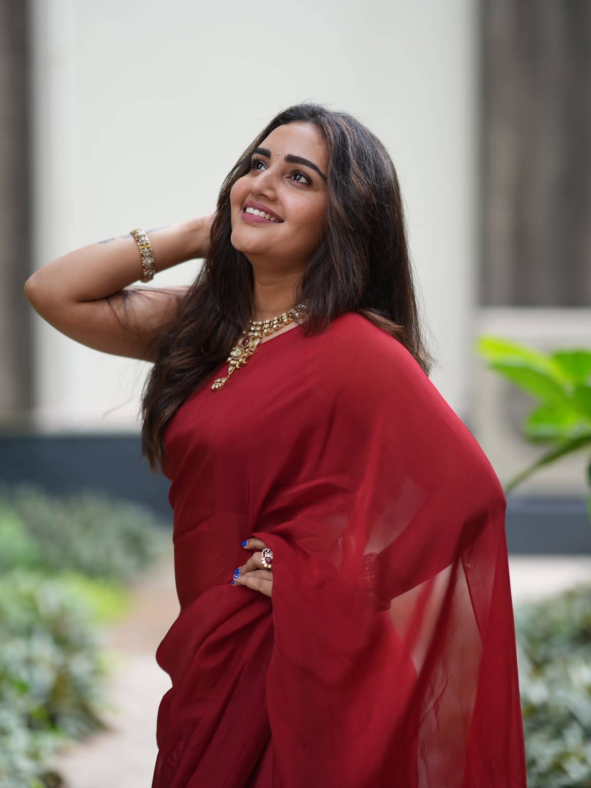 Soniya Singh Cute Photos in Saree