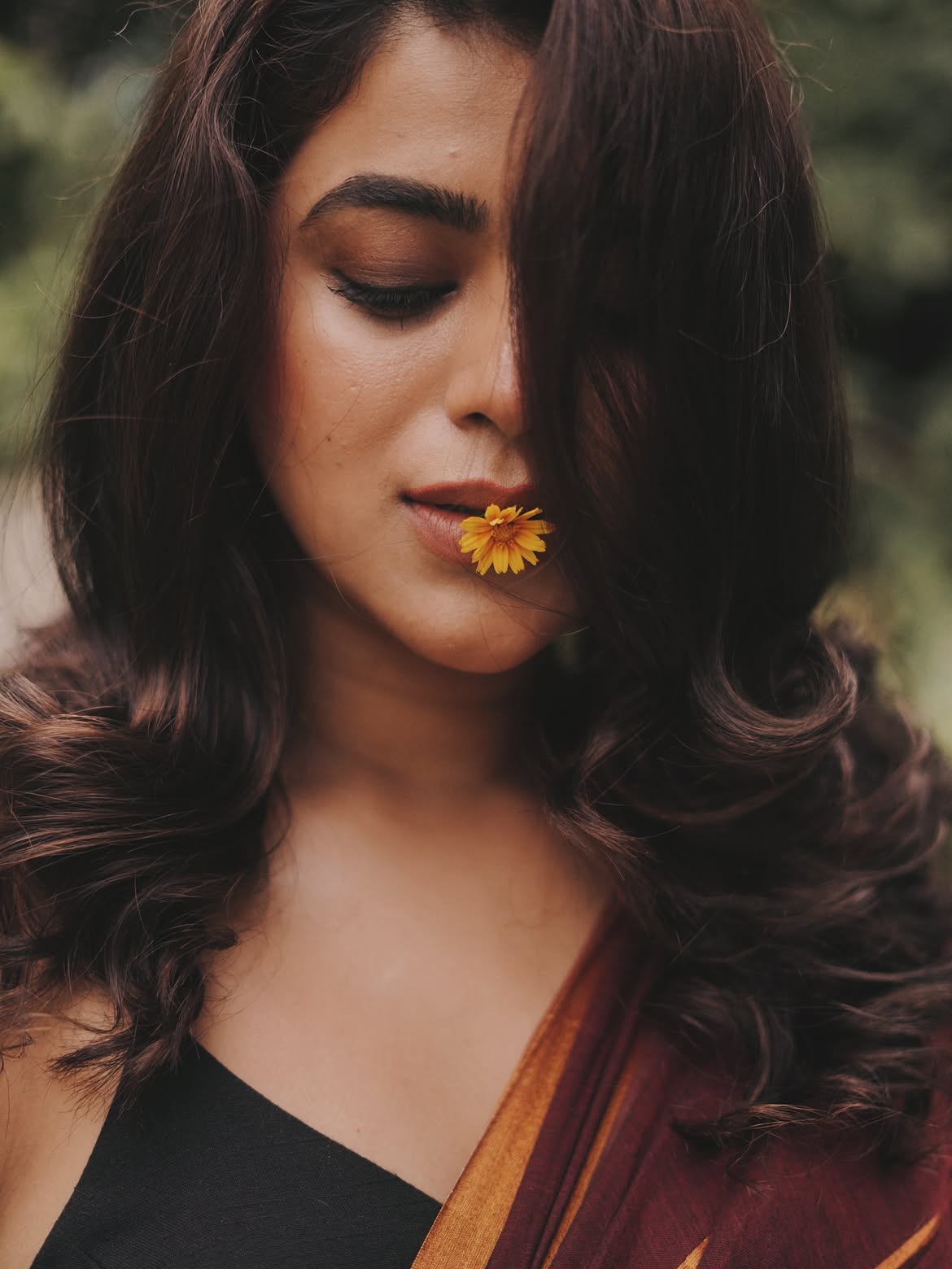 Yamini Bhaskar Super Looks in Saree