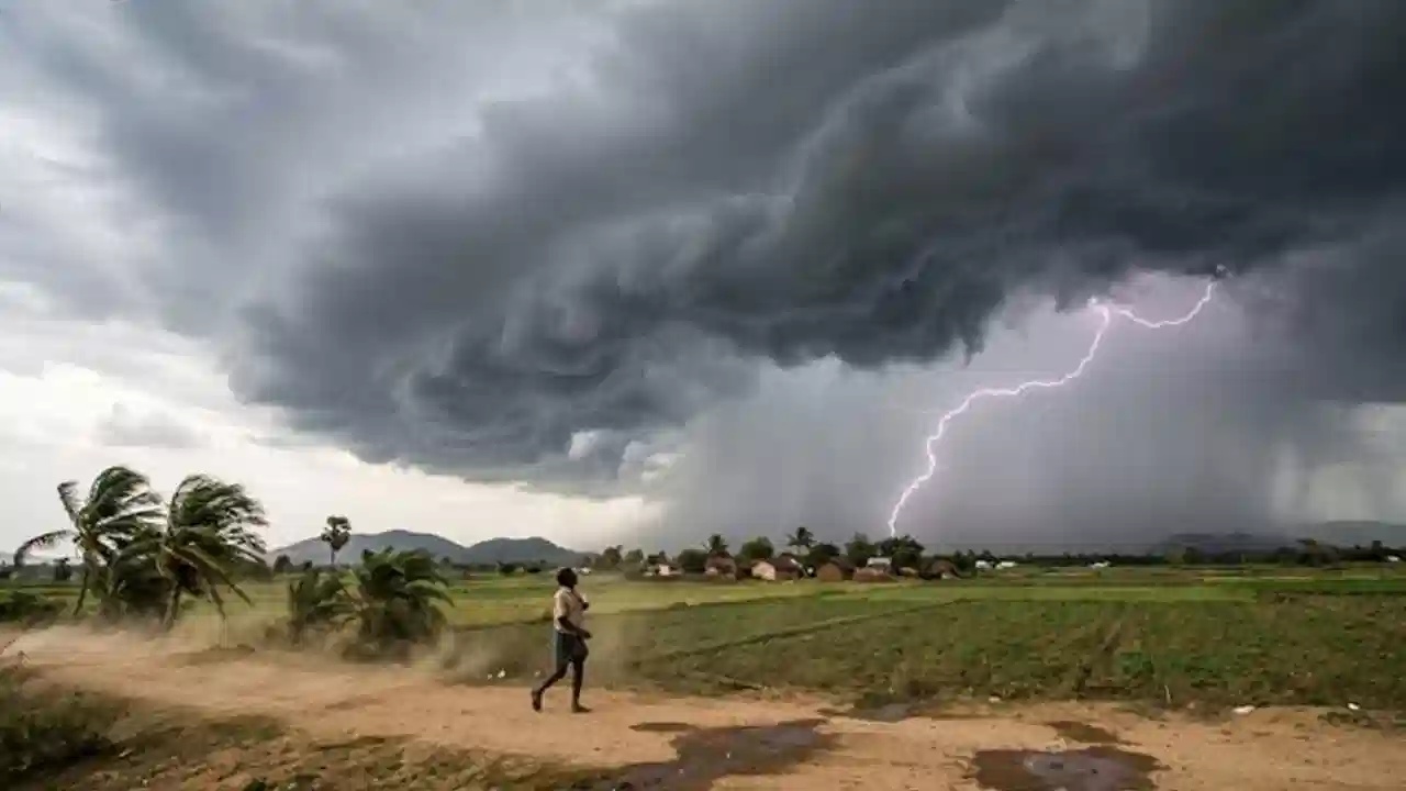 AP Weather : ఏపీకి మరో వాతావరణ ముప్పు.. నైరుతి రుతుపవనాల నిరాశ.. ఏడు జిల్లాల్లో బెటర్.. 34.9శాతం తక్కువ వర్షపాతం..
