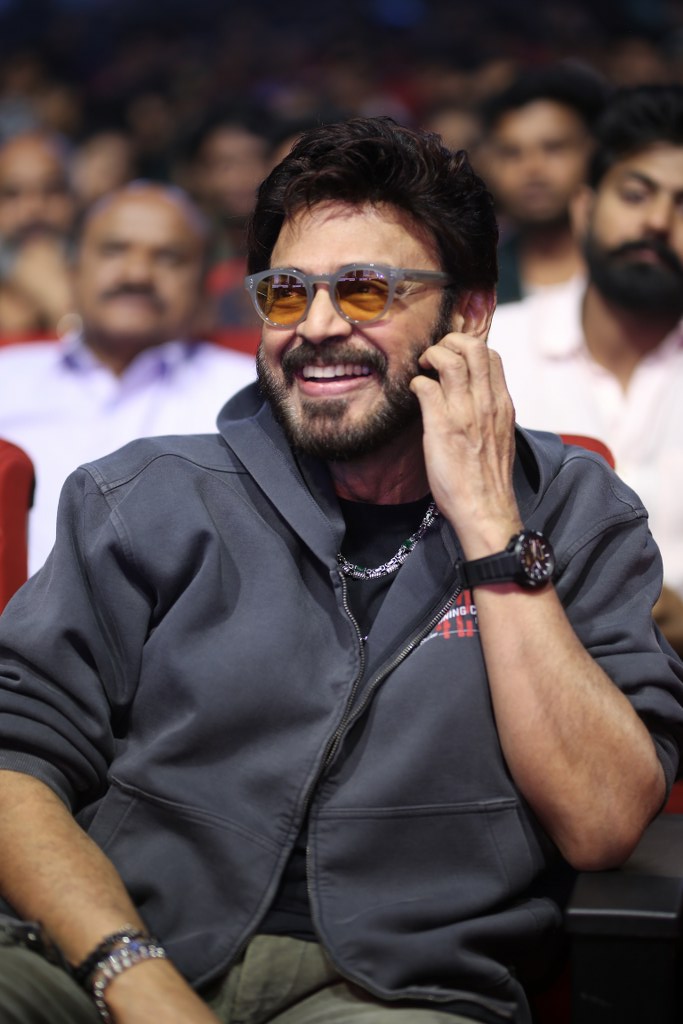Aadarsha Kutumbam Pre Release Event