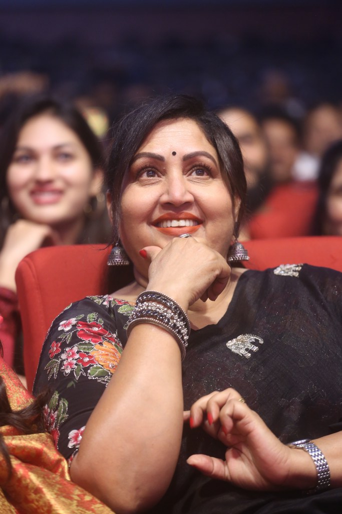 Aadarsha Kutumbam Pre Release Event