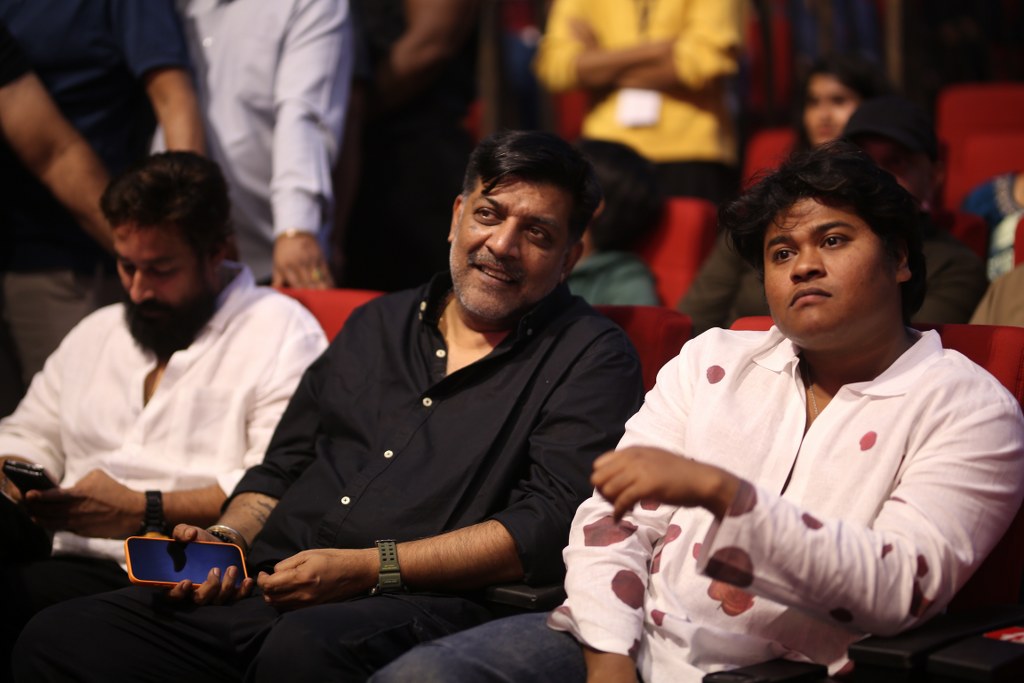 Aadarsha Kutumbam Pre Release Event