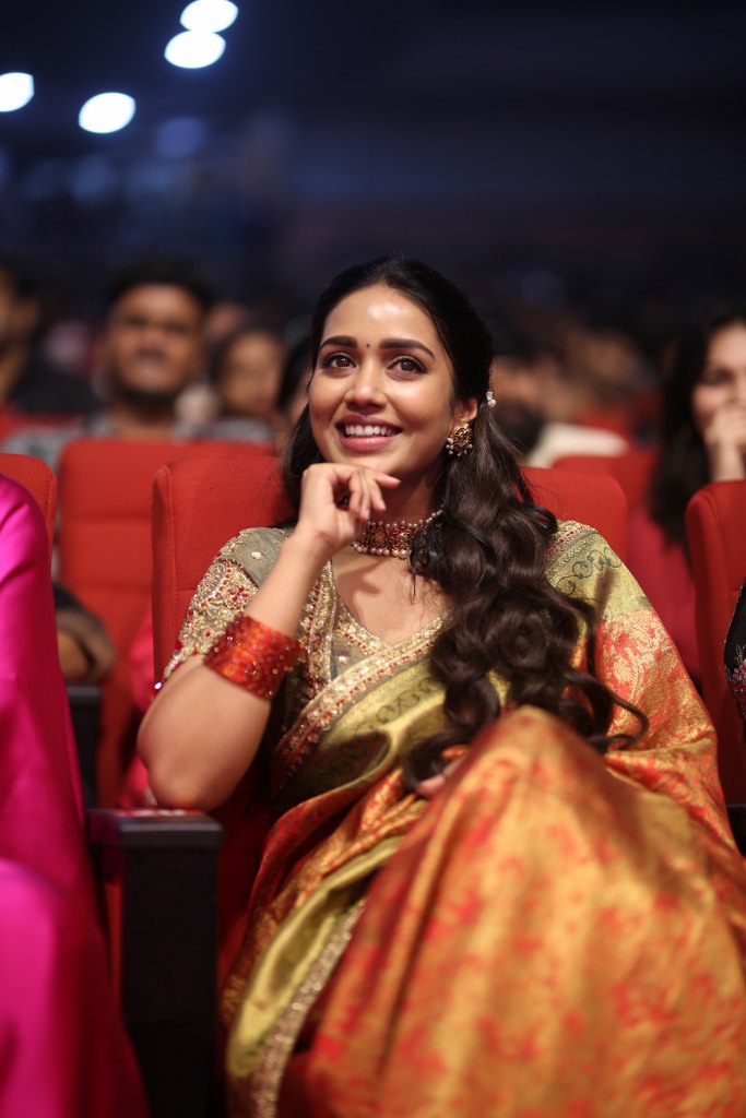 Aadarsha Kutumbam Pre Release Event