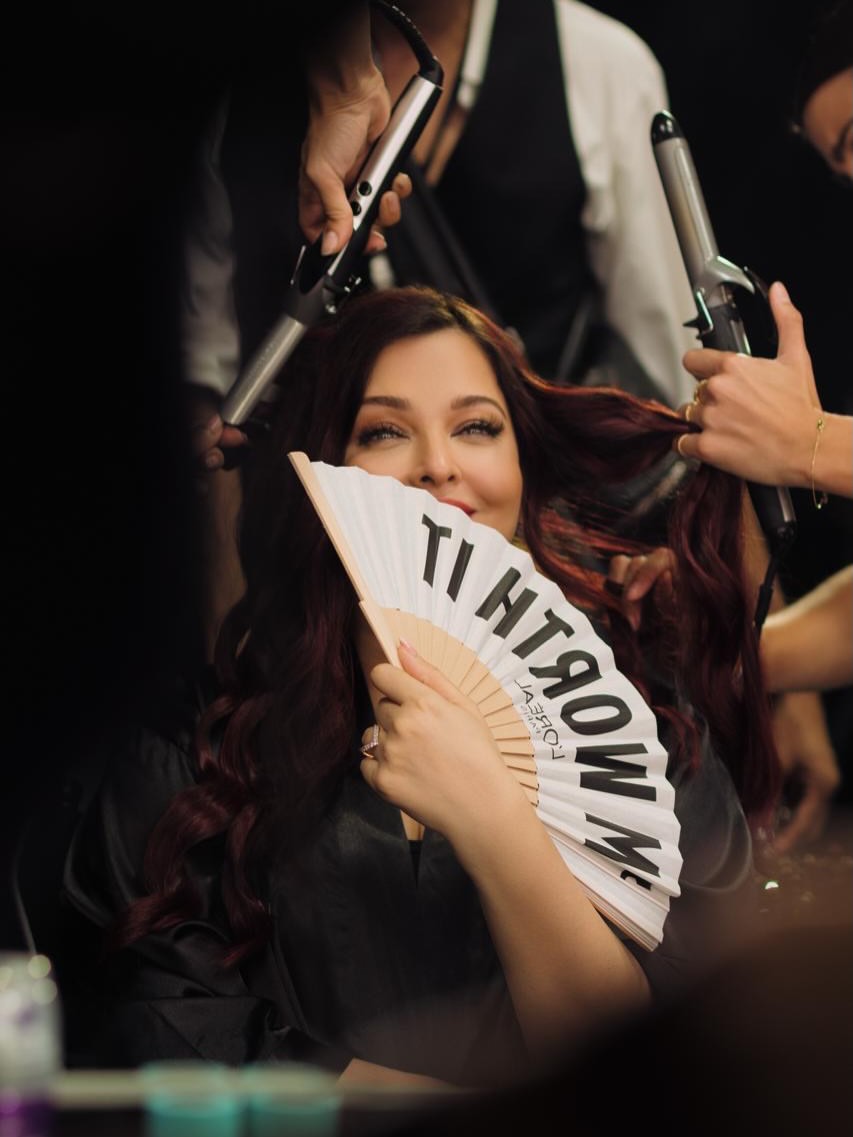 Aishwarya Rai Bachchan Latest Paris Fashion Week Photos