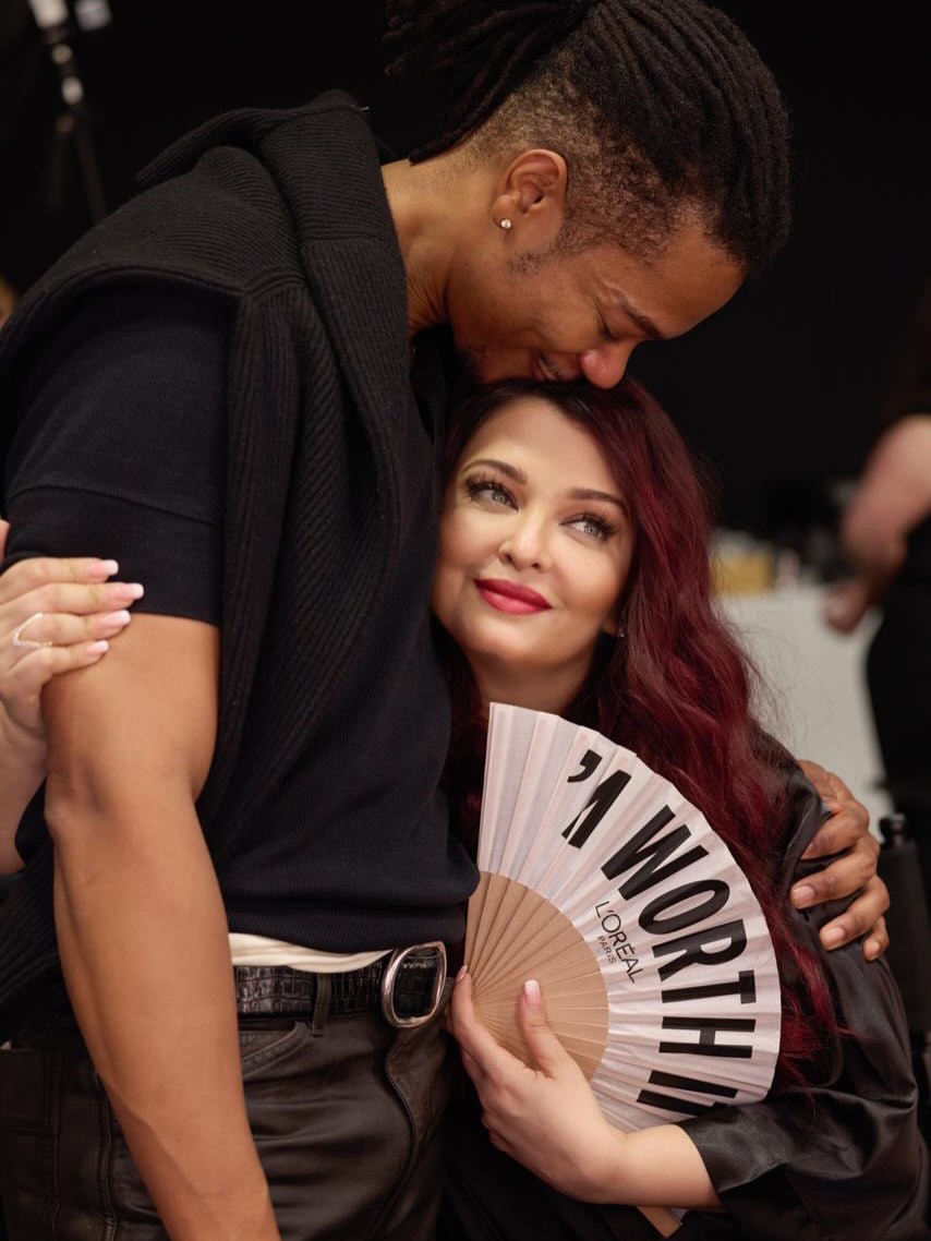 Aishwarya Rai Bachchan Latest Paris Fashion Week Photos