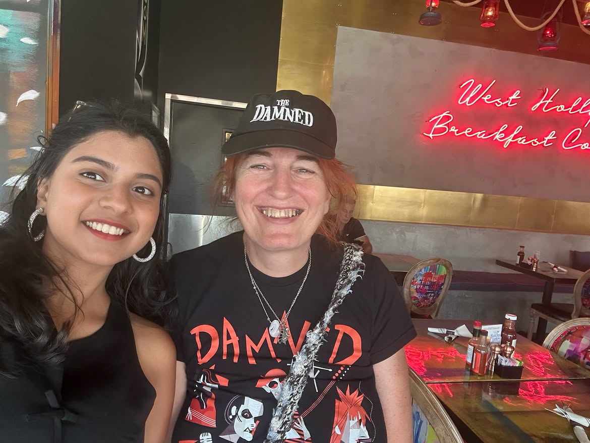 Roja Daughter Anshu Selvamani Enjoying Vacation in America with Friends
