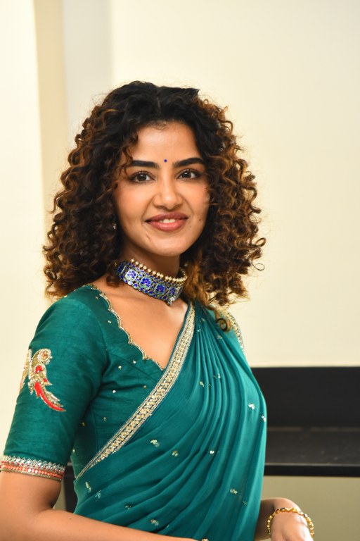 Anupama Parameswaran Stunning Looks in Half Saree