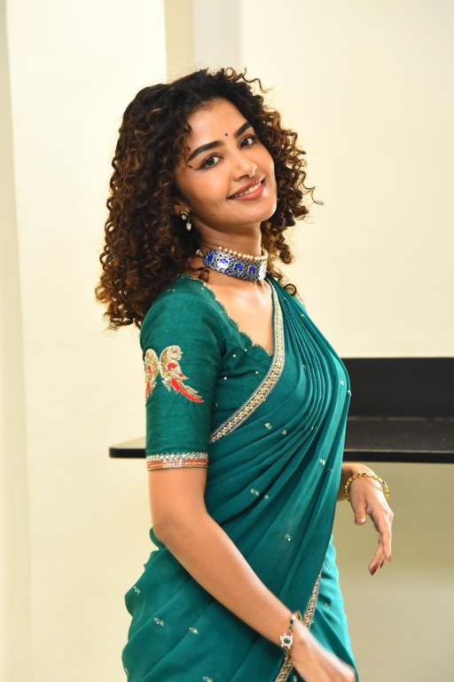 Anupama Parameswaran Stunning Looks in Half Saree