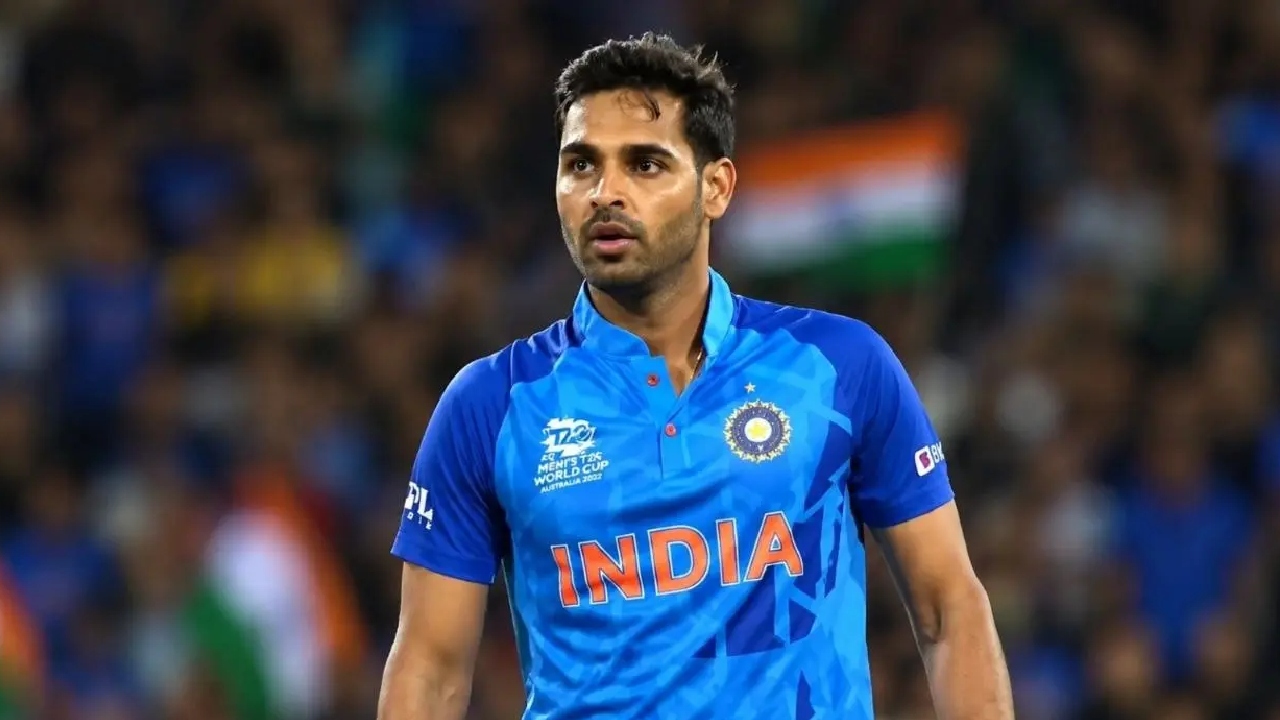 Bhuvneshwar Kumar : న్యూజిలాండ్‌తో టీ20 సిరీస్‌.. భువ‌నేశ్వ‌ర్ కుమార్‌ను ఊరిస్తున్న భారీ మైలురాళ్లు..