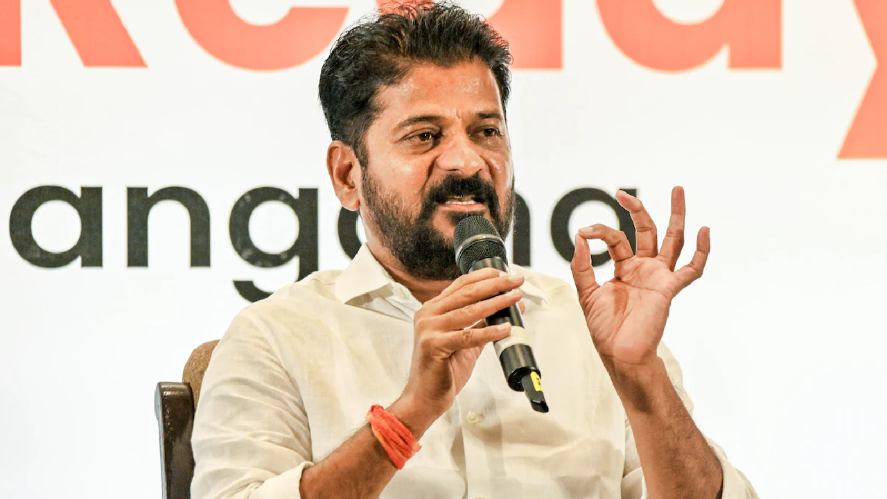 Cm Revanth Reddy: రాబోయే రోజుల్లో తీవ్ర కరువు.. జూలై నాటికి తాగునీటి సమస్యలు.. తెలంగాణ ప్రజలకు సీఎం రేవంత్ బిగ్ అలర్ట్