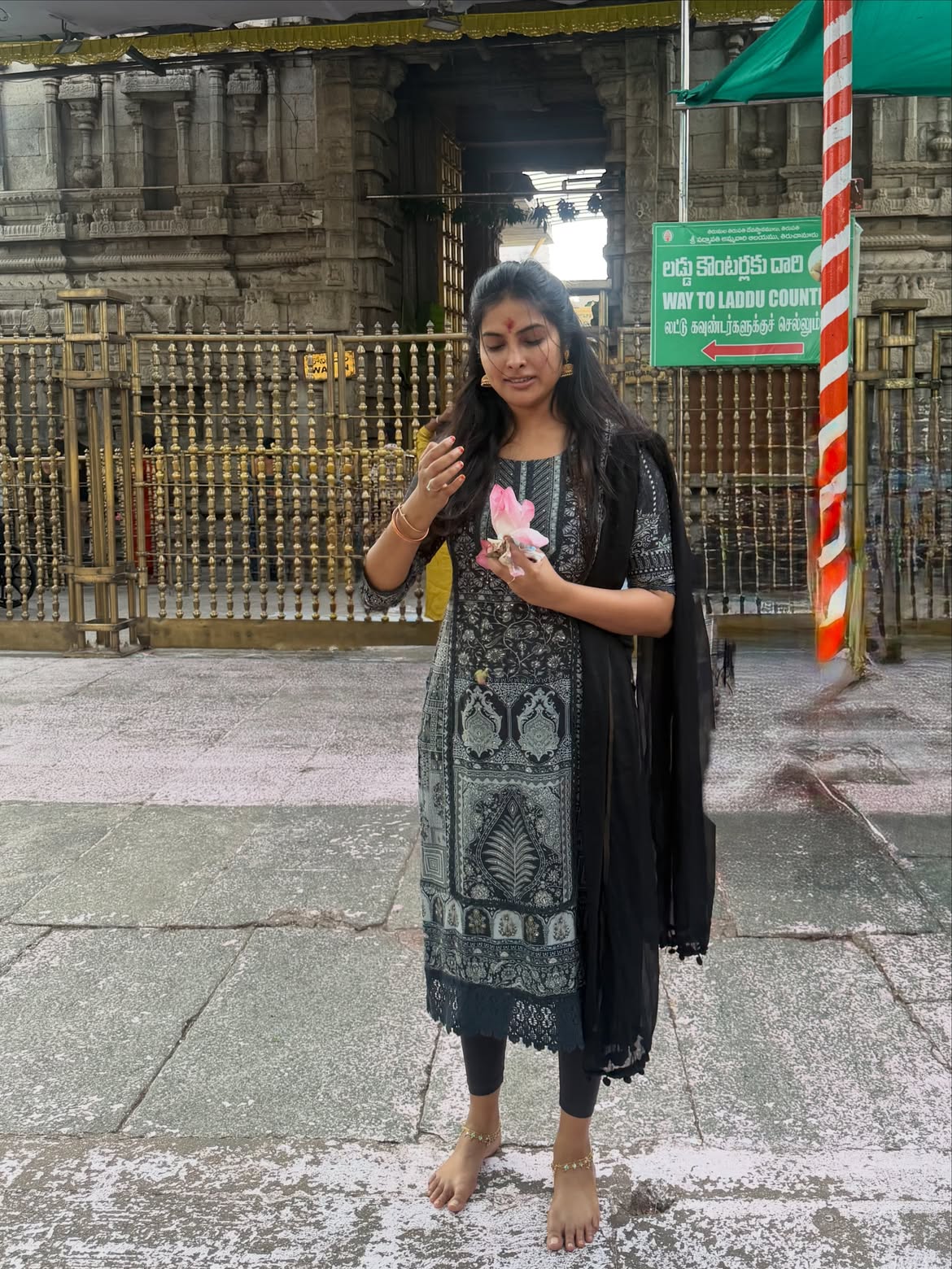 Divi Visits Padmavathi Ammavaru Temple Tiruchanoor