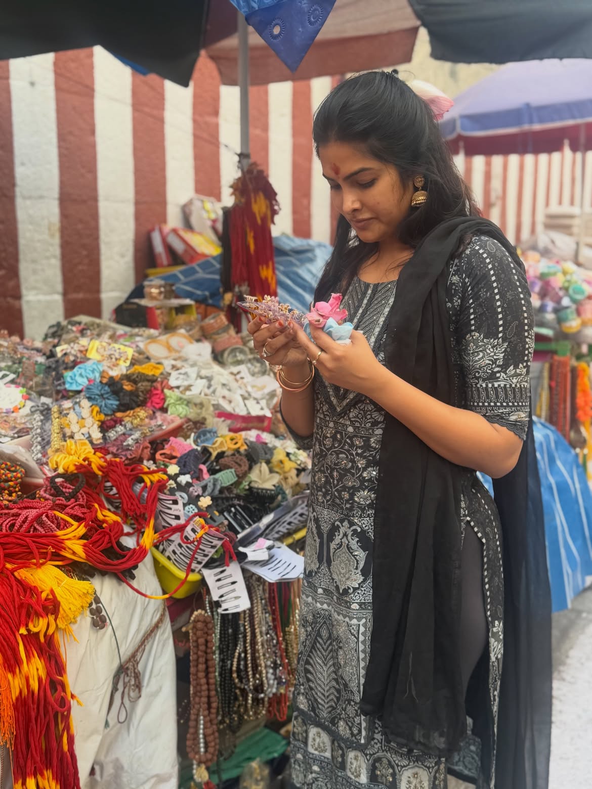 Divi Visits Padmavathi Ammavaru Temple Tiruchanoor