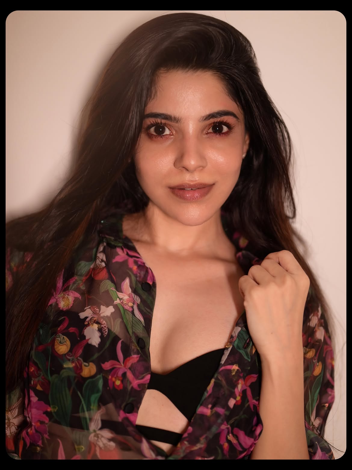 Divyabharathi Poses in Transparent Shirt