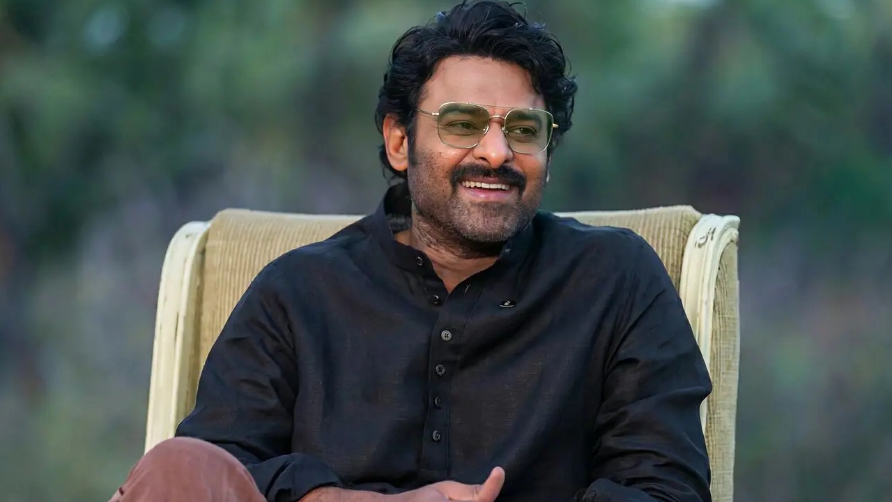 Prabhas : ఫ్యాన్స్ కు డార్లింగ్ బిగ్ సర్‌ప్రైజ్ ?