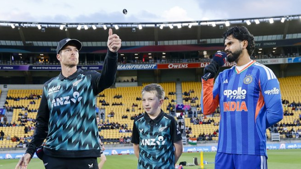 IND vs NZ : టాస్ గెలిచిన భార‌త్.. కివీస్ బ్యాటింగ్.. తుది జ‌ట్టులో మూడు మార్పులు..