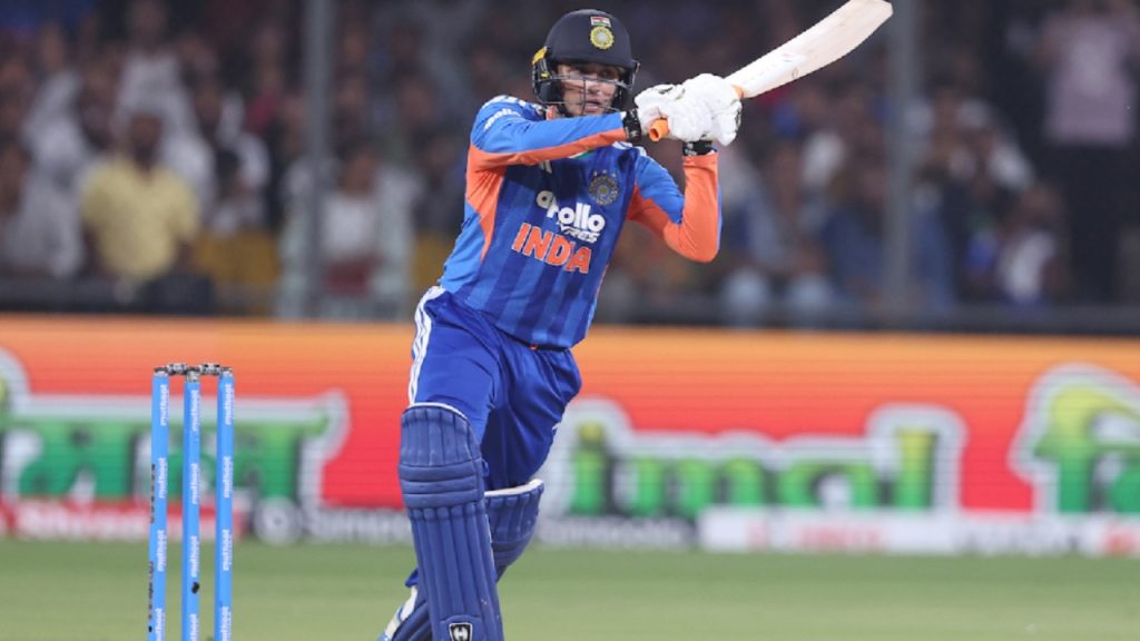 IND vs WI 3rd T20I : విండీస్కు చుక్కలే.. ఫోర్లు, సిక్సర్లతో అభిషేక్ జాతర.. 18 బంతుల్లోనే హాఫ్ సెంచరీ..!