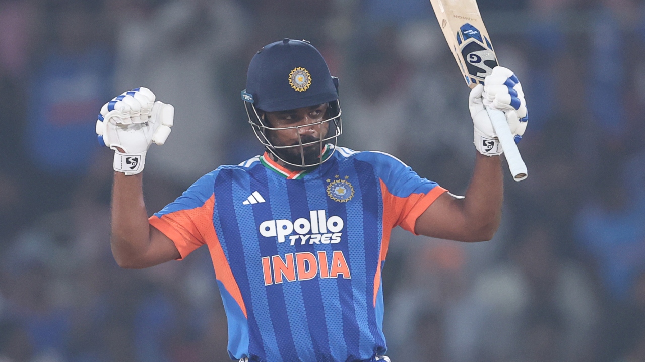 Sanju Samson : ఉప్ప‌ల్‌లో భారీ మైలురాయిని అందుకున్న సంజూ శాంస‌న్‌..