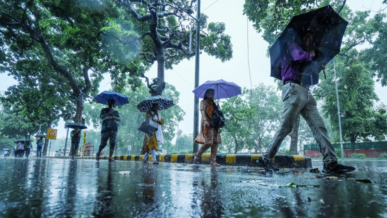 IMD Rain Alert: తెలుగు రాష్ట్రాల ప్రజలకు చల్లటి కబురు.. రానున్న 6 రోజులు భారీ వర్షాలు.. వాతావరణ శాఖ కీలక హెచ్చరిక