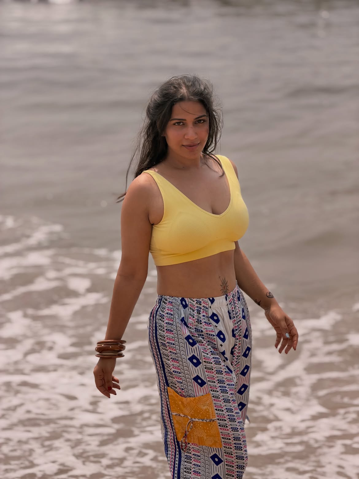 Inaya Sulthana Enjoying Vacation in Beach