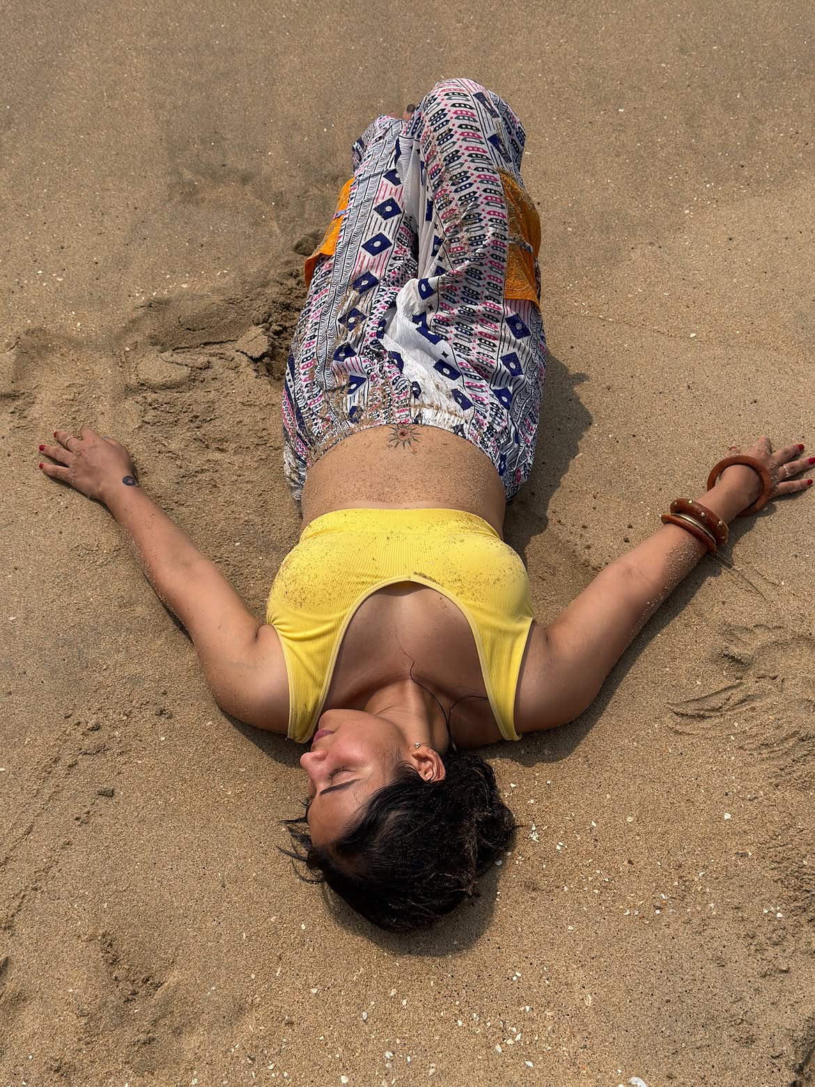 Inaya Sulthana Enjoying Vacation in Beach