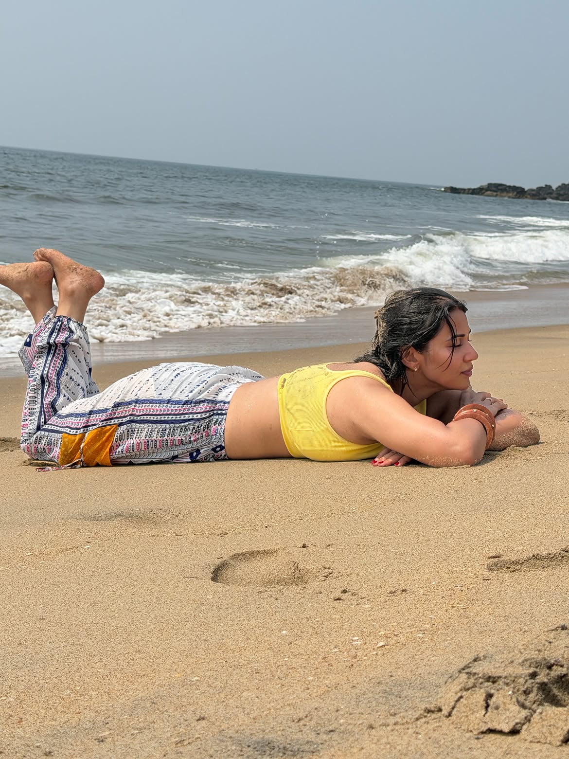 Inaya Sulthana Enjoying Vacation in Beach