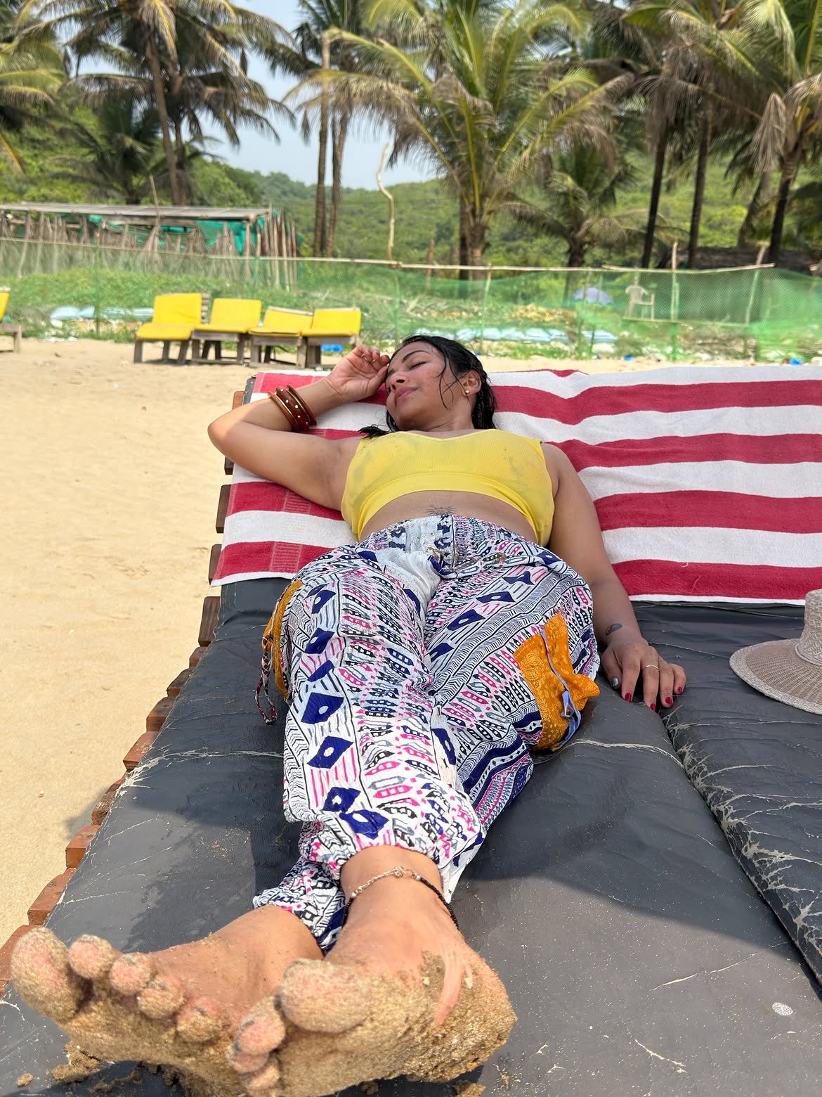 Inaya Sulthana Enjoying Vacation in Beach