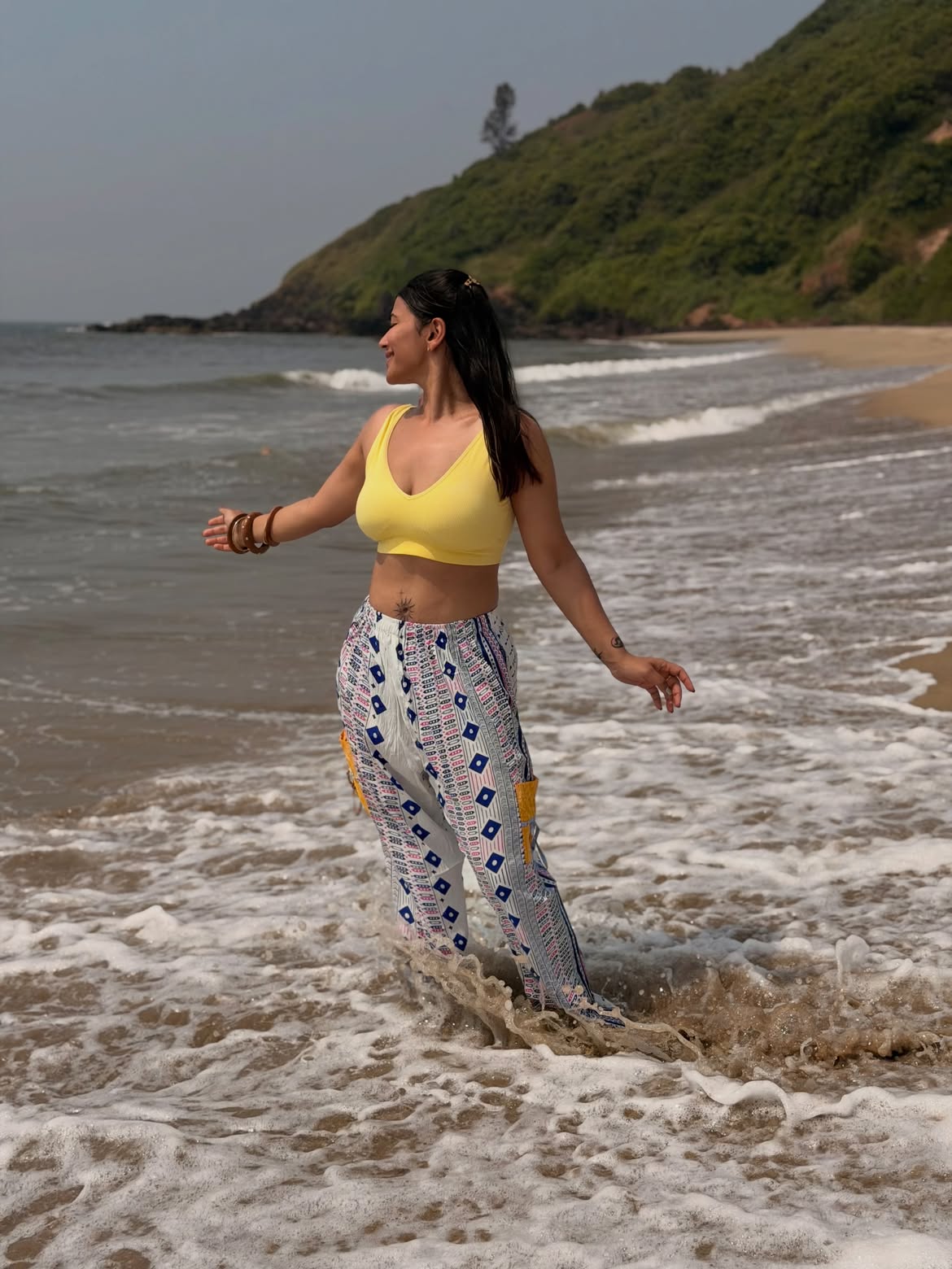 Inaya Sulthana Enjoying Vacation in Beach