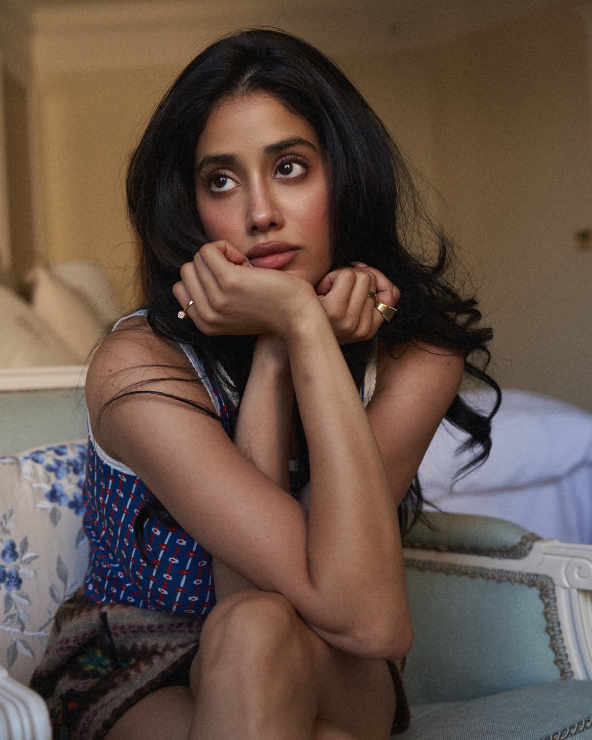 Janhvi Kapoor Stylish Looks in Short Skirt