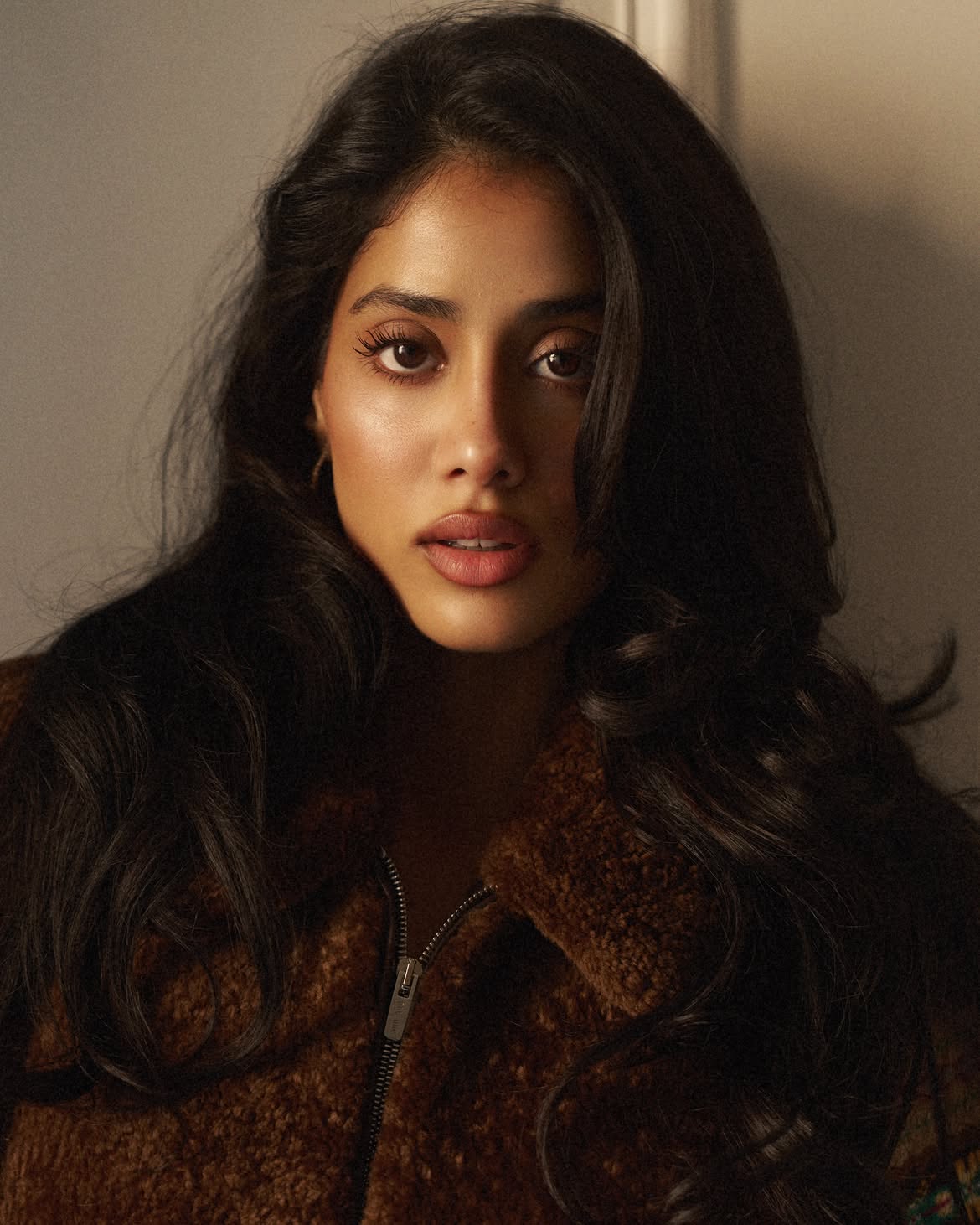Janhvi Kapoor Stylish Looks in Short Skirt